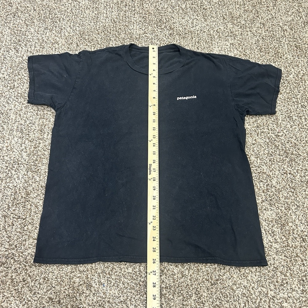 Patagonia Mens Medium Black Graphic T Shirt Fitz Roy Logo Short Sleeve - Picture 5 of 6